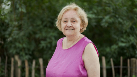 Portraitfoto von Elisabeth Zak