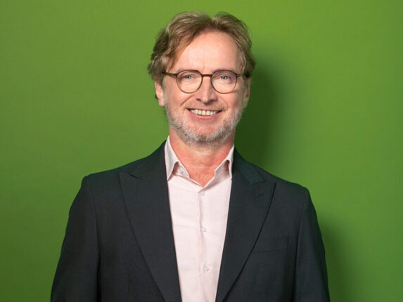 Portraitfoto von Martin Fabisch