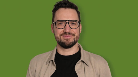 Portraitfoto von Maximilian Treitler